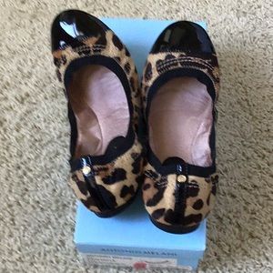 Antonio Melani ballerina flat animal print SZ 7.5